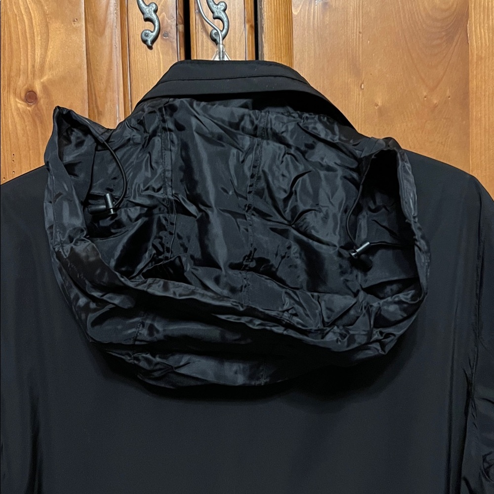 TUMI  T-tech by Tumi Performance Jacket Size Medium Hidden hood. Security pocket - Picture 6 of 12